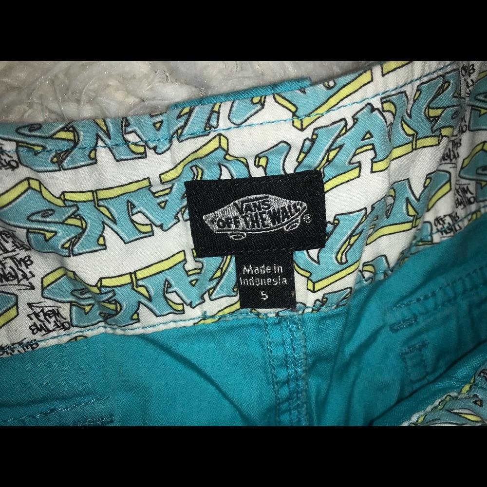 Turquoise vans short - Picture 3 of 5